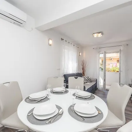 Apartamento Janice Pakoštane