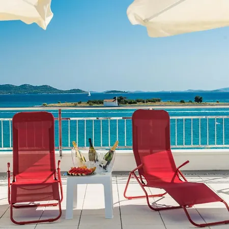 Janice アパート Pakoštane