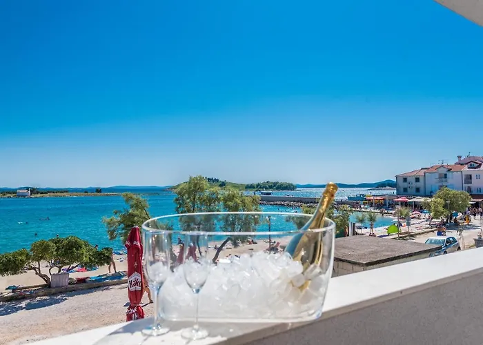 Janice * Пакоштане