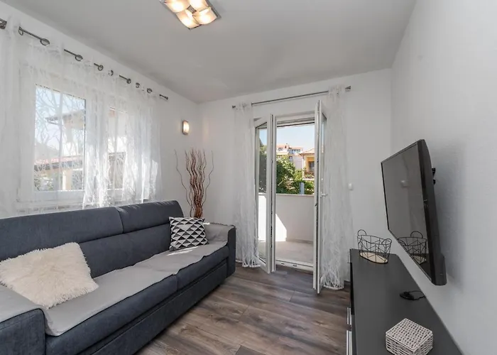 Janice Пакоштане