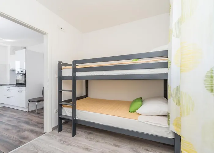 Janice Апартаменты *