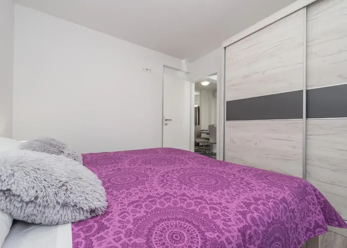 Janice Apartment Pakostane