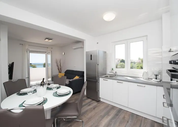 Janice Apartment Pakostane